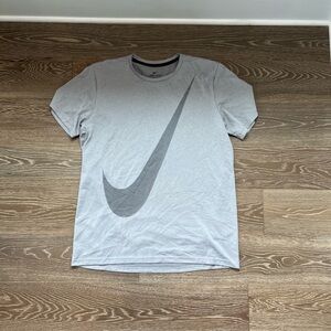 Nike Gray Men's T-Shirt